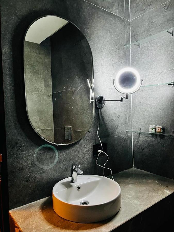 Luxe Apartment By Hey Studio'S Ghaziabad Exterior foto
