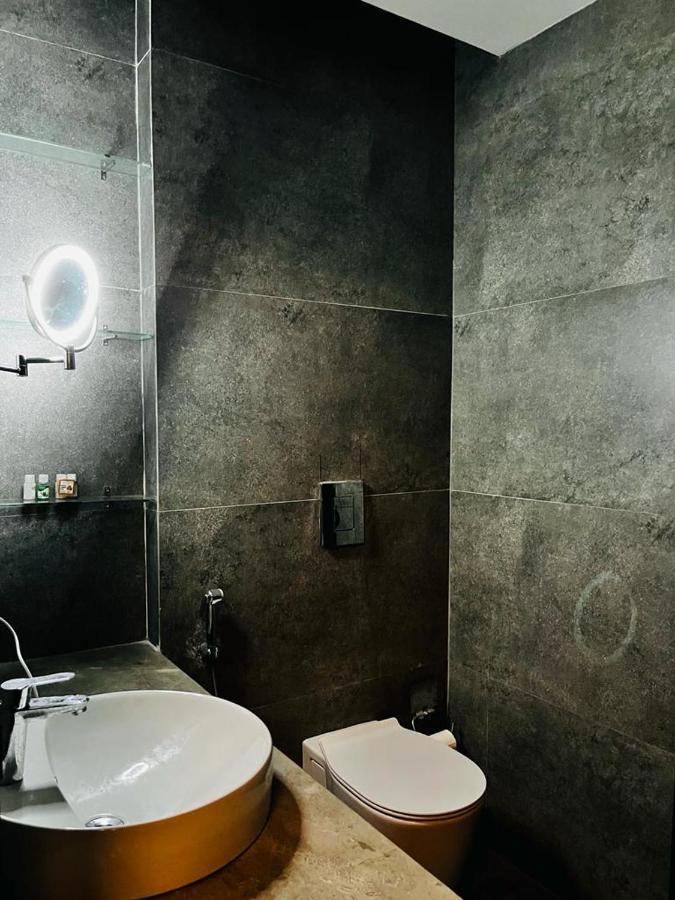Luxe Apartment By Hey Studio'S Ghaziabad Exterior foto